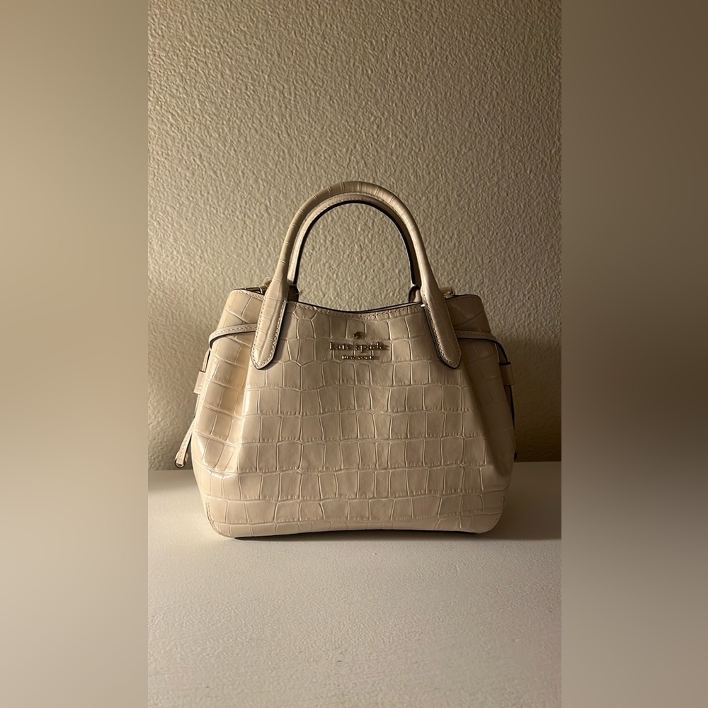 KATE SPADE MAGNETIC SATCHEL | IVORY COLOR | BRAND NEW - Picture 6 of 8